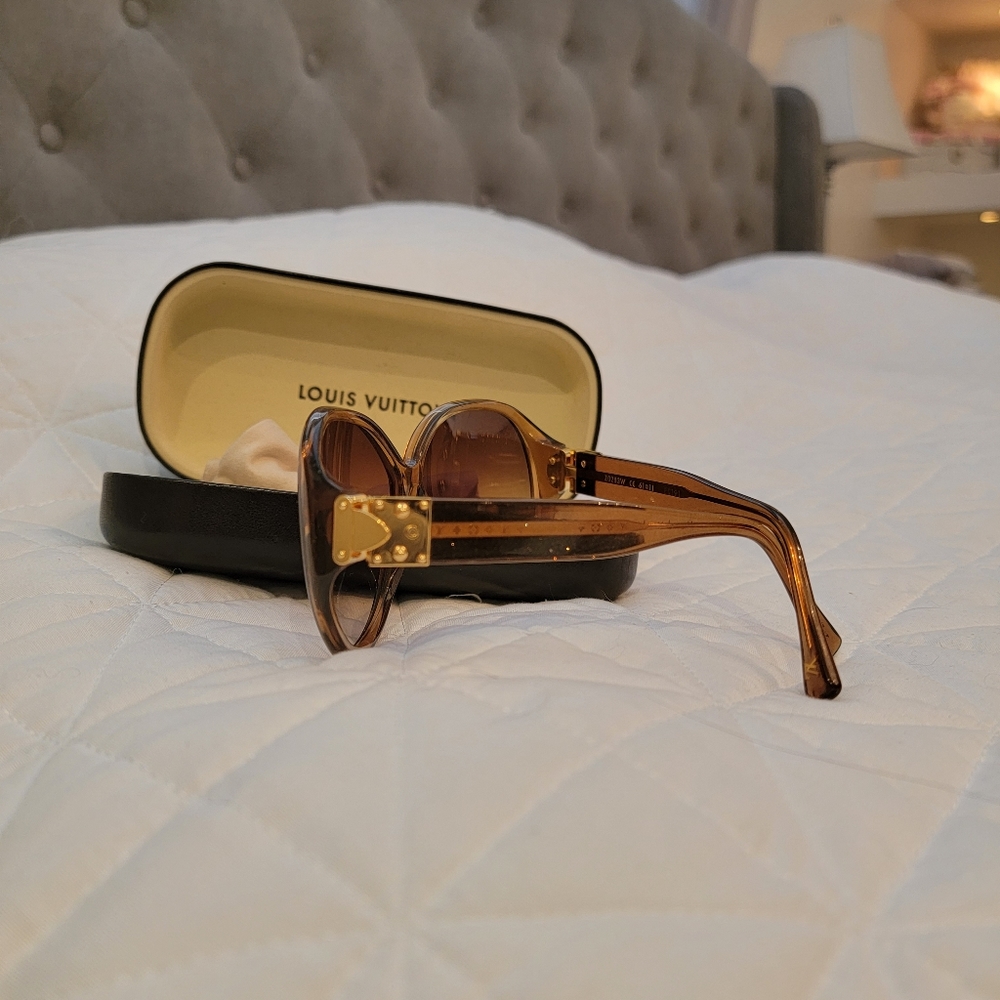 Lunette Oversize soupcon Louis Vuitton - Picture 2 of 2